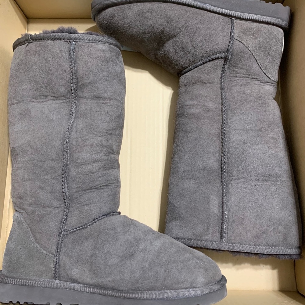 UGG Chocolate Brown Tall Boots Sz 6